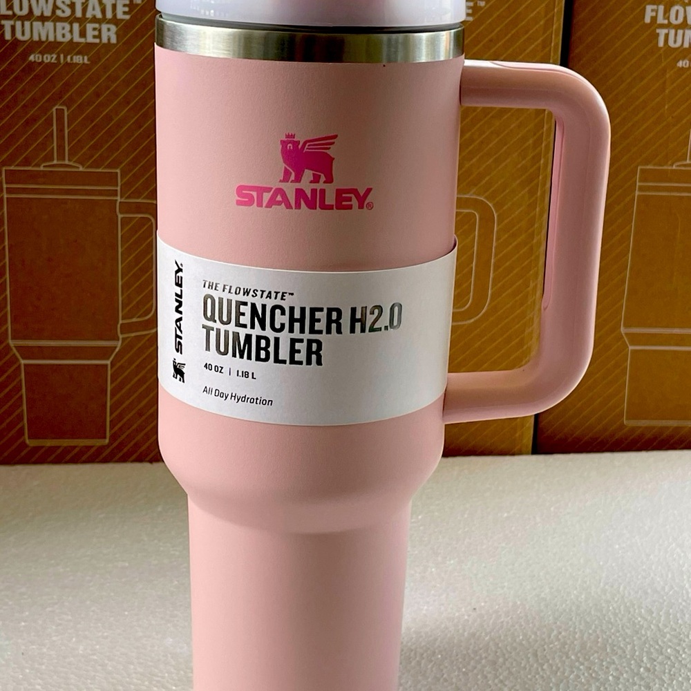 Stanley 40oz Quencher H2.0 Flowstate Tumbler- Cherry Blossom Pink